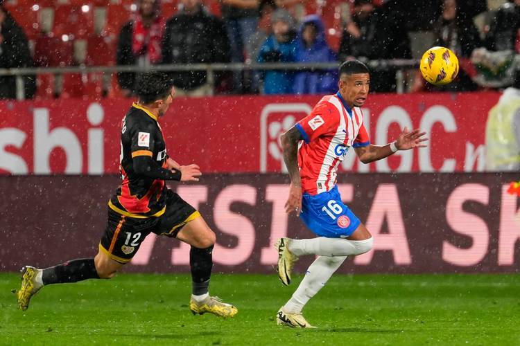 西甲锋线对决：赫罗纳主场火力全开，巴列卡诺客场韧性十足